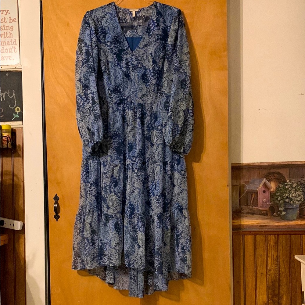 NWT-Elegant Blue Floral Women's Dress